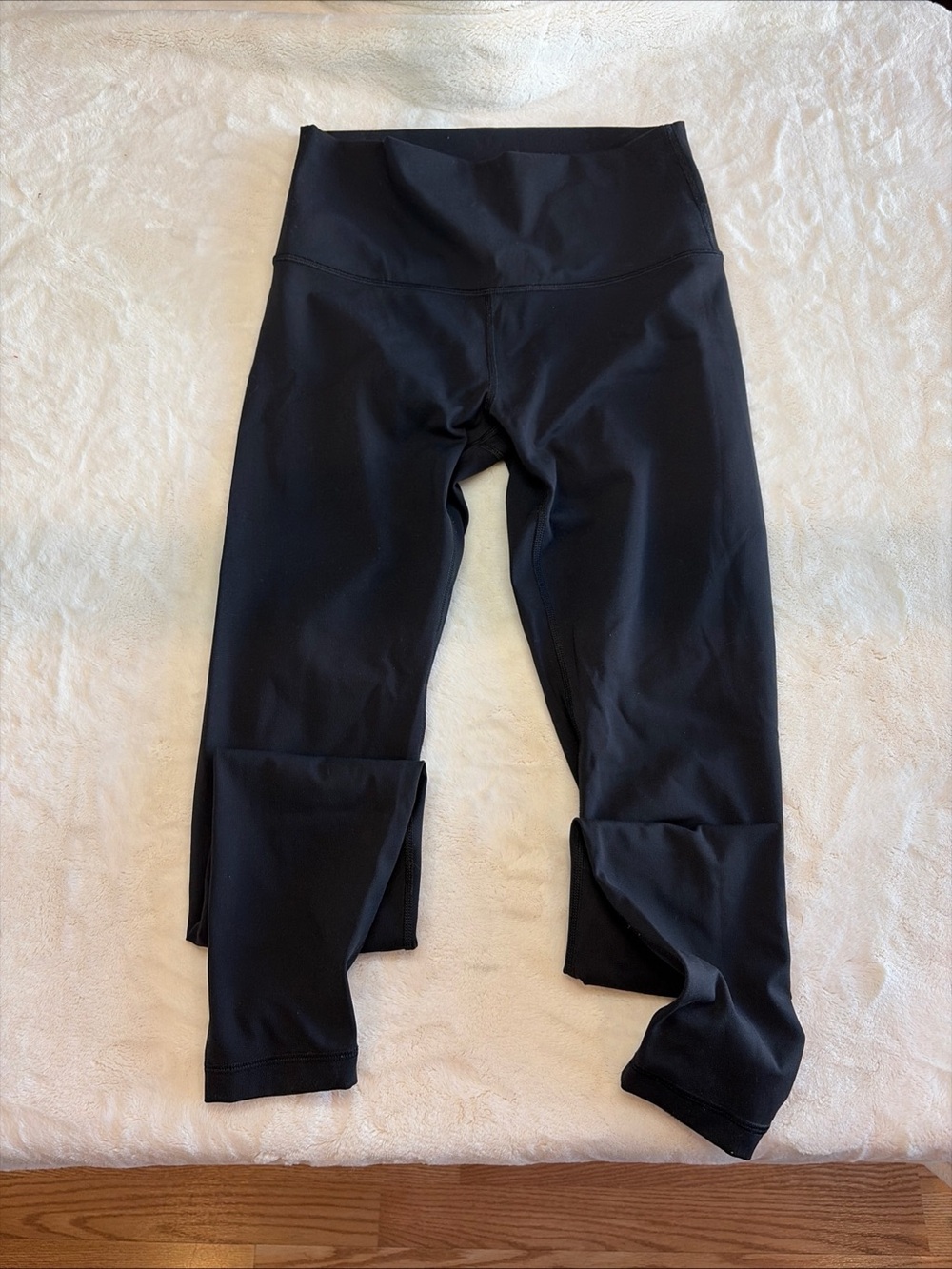 Lululemon Athletic Gym Yoga Pants Black Women's Size 6 chy